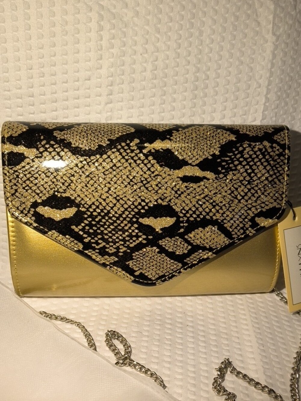 WALLYN'S Metallic Gold & Snake Print Envelope Convertible Bag. & Dustbag - Picture 3 of 11